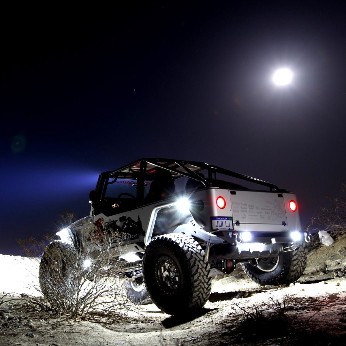 MONSTER 4 Piece White LED Rock Lights  – Direct-Connect™